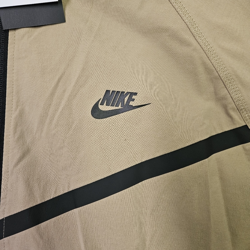 Nike Tech Windrunner Woven Jacket Hoodie Parachute Beige HM7151-297 Men's Size L - Picture 2 of 10